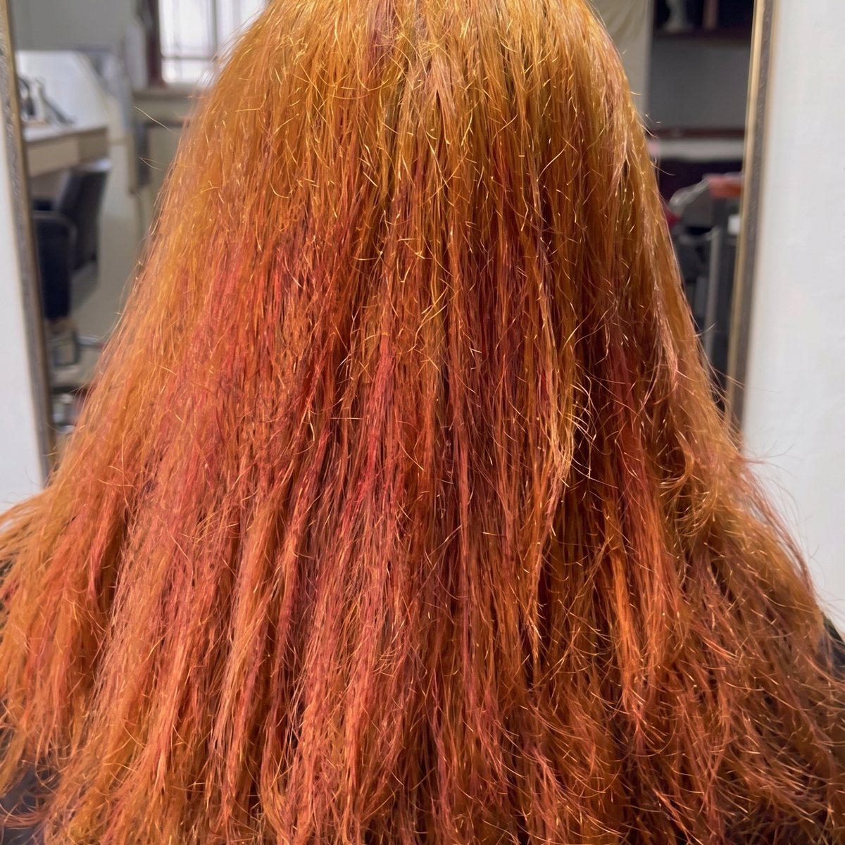 Antes — transformación de color 2, Emy Tijeras